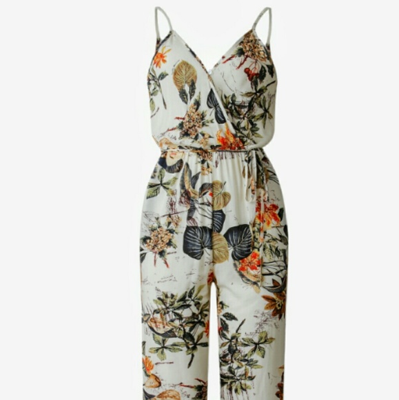 **sold ** Ladies Spaghetti Strap Romper - Picture 5 of 7